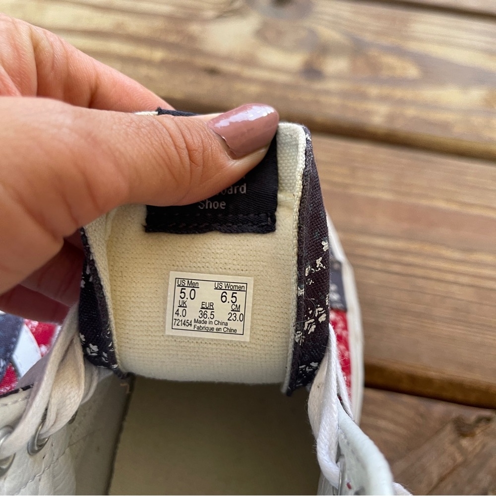 Vans Sk8-Hi Red Black Distressed Print High Top Sneakers Women’s 6.5 - Picture 6 of 7